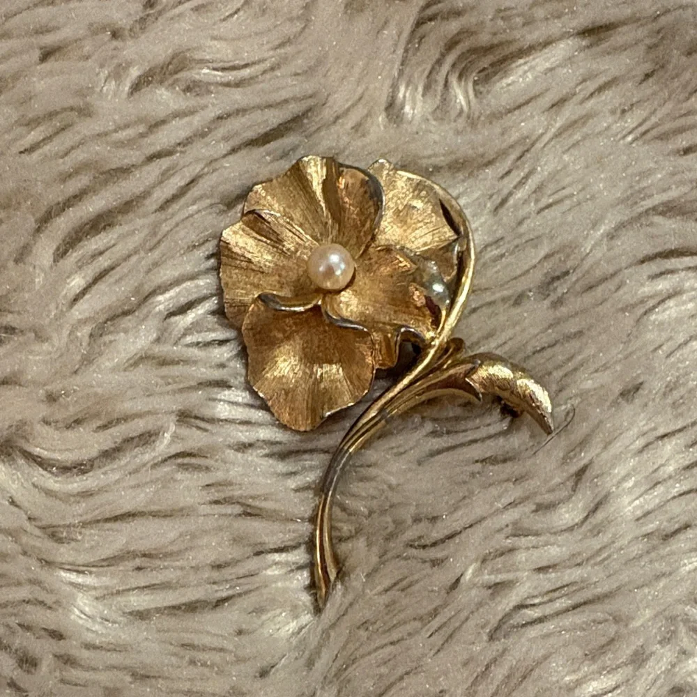 Vintage Signed Marcel Boucher Brushed Goldtone Faux Pearl Pansy Brooch Pin